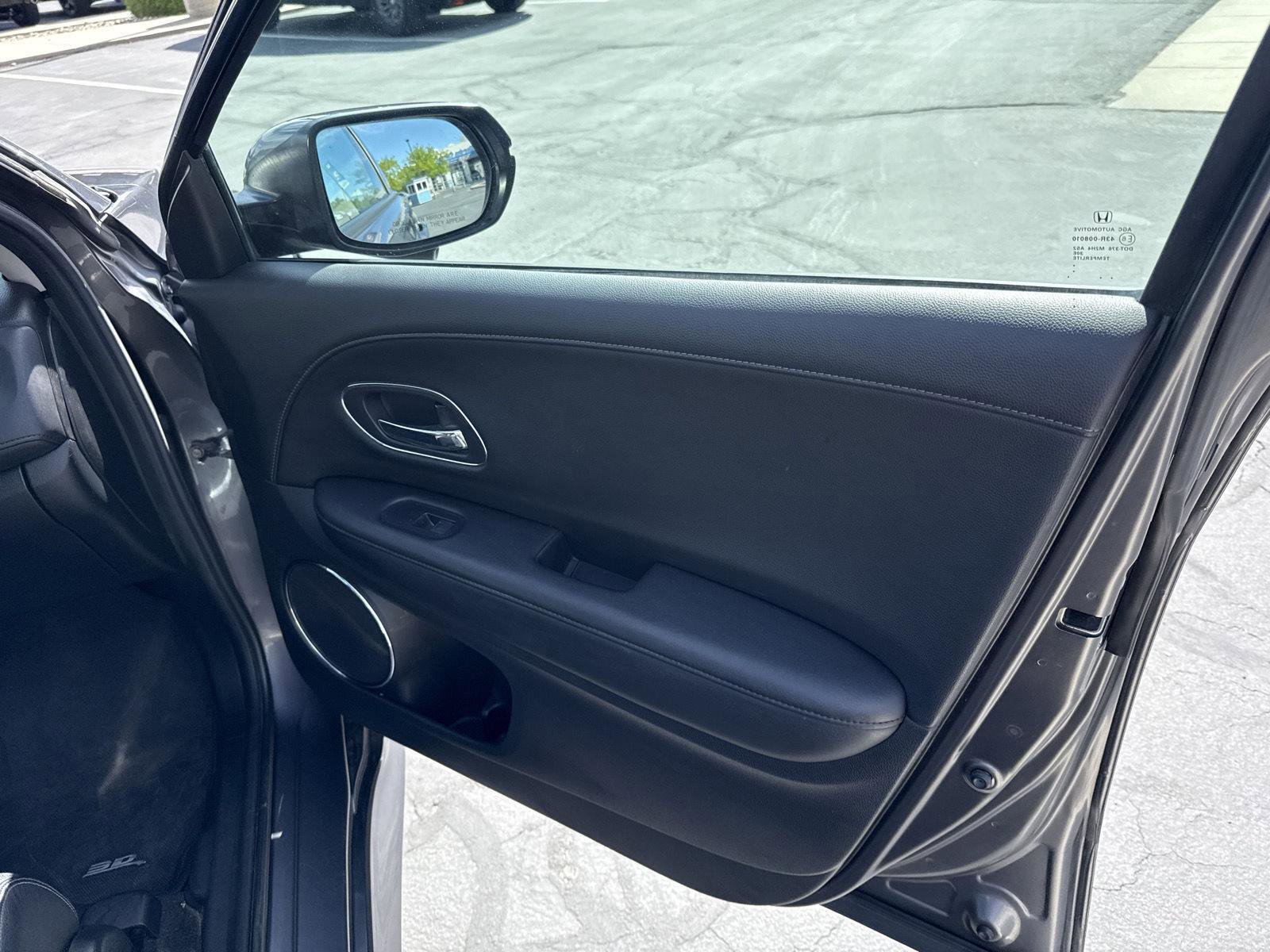 Used 2019 Honda HR-V Touring image 30