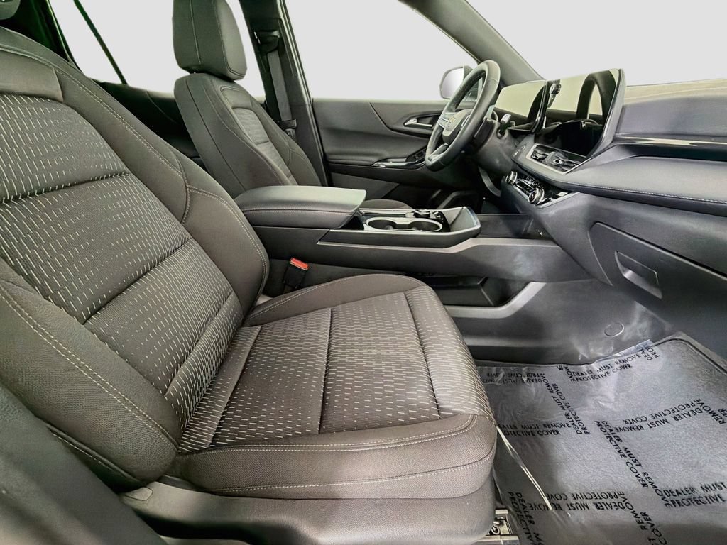 Used 2026 Chevrolet Equinox LT FWD image 23