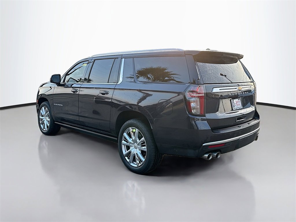 Used 2022 Chevrolet Suburban High Country image 5