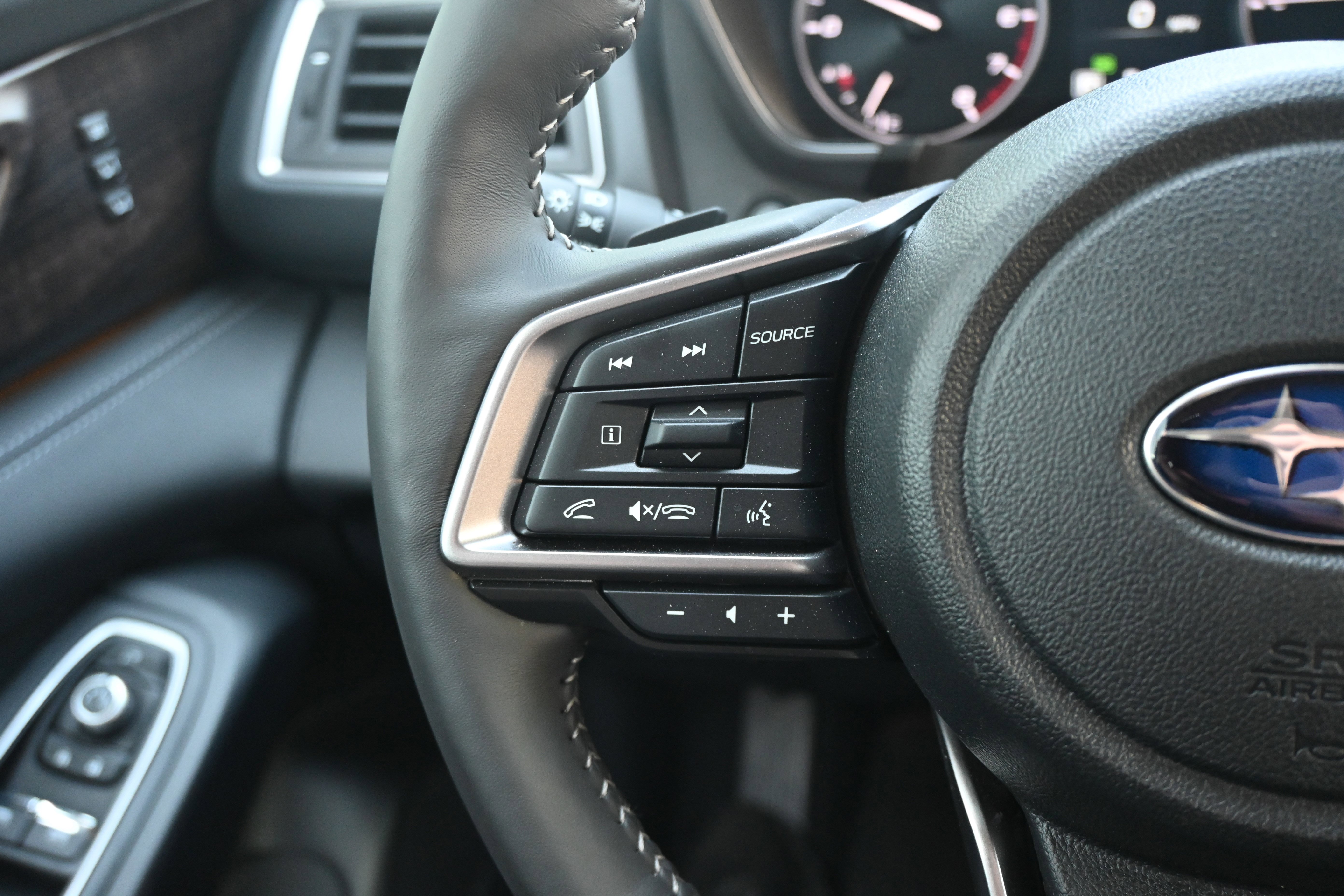 Used 2026 Subaru Ascent Touring image 18