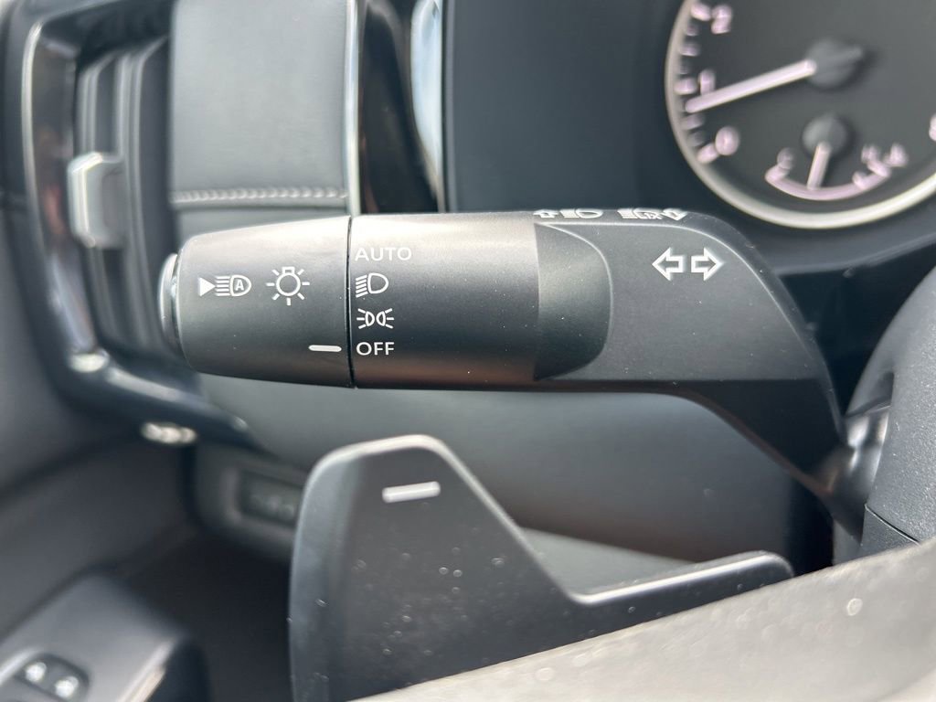 New 2026 Nissan Pathfinder SV image 29