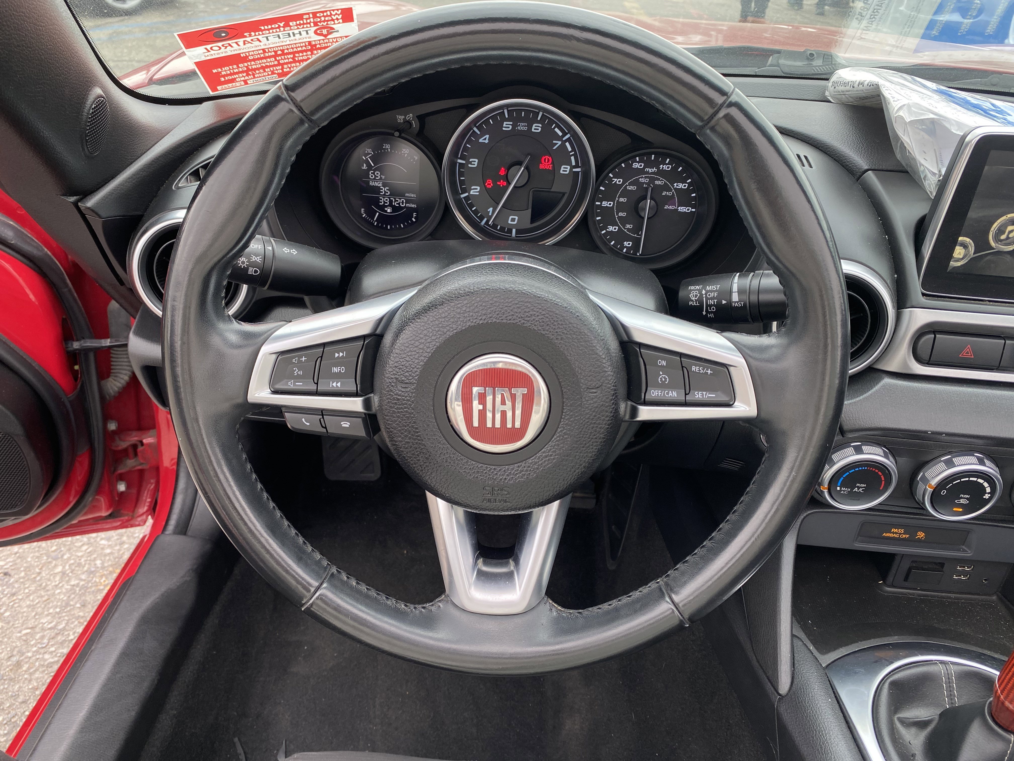 Used 2018 FIAT 124 Spider Classica w/ Technology & Siriusxm Group image 12