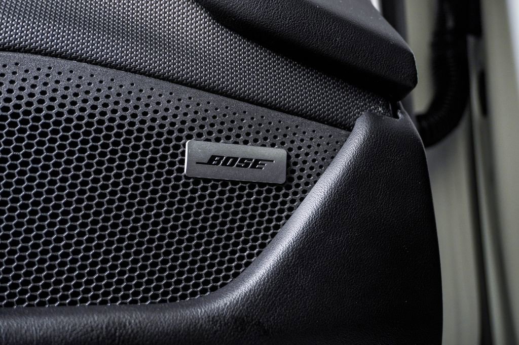 Certified 2023 Porsche Taycan image 27