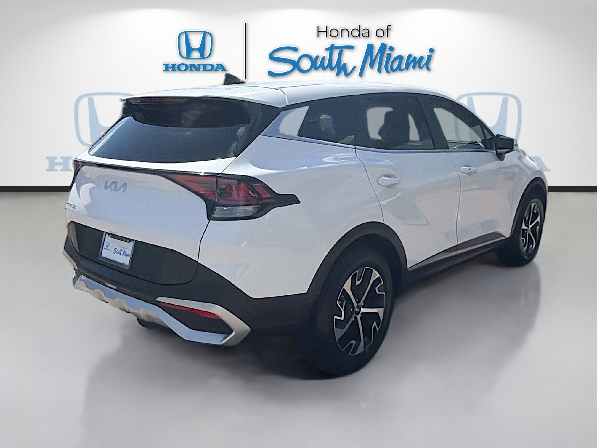 Used 2024 Kia Sportage EX image 7