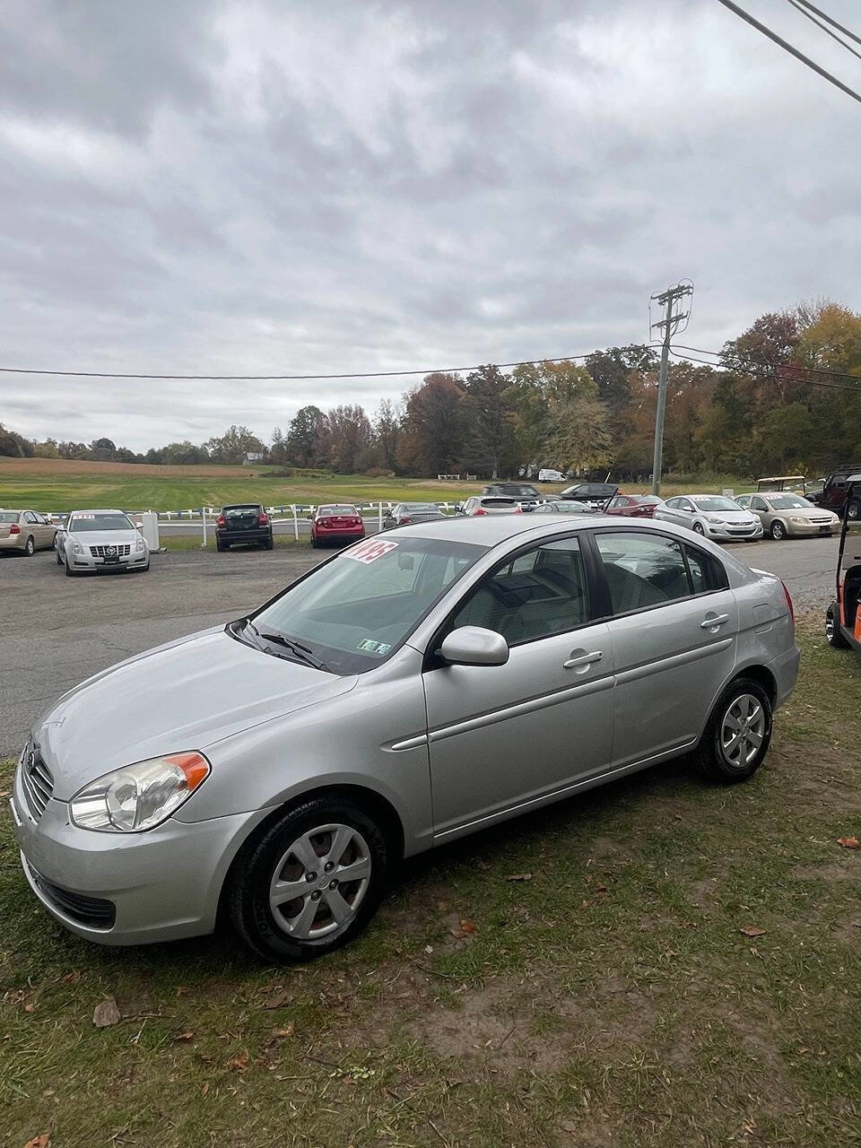 Used 2010 Hyundai Accent GLS w/ Premium Pkg 4 image 2
