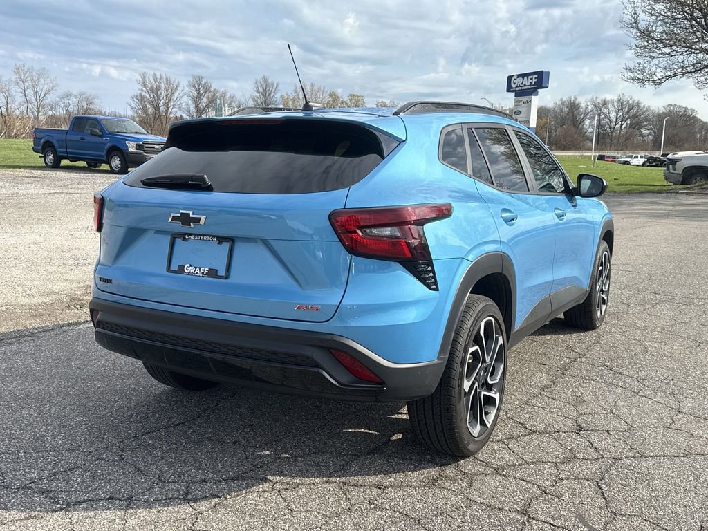 Certified 2025 Chevrolet Trax RS w/ Driver Confidence Package image 8