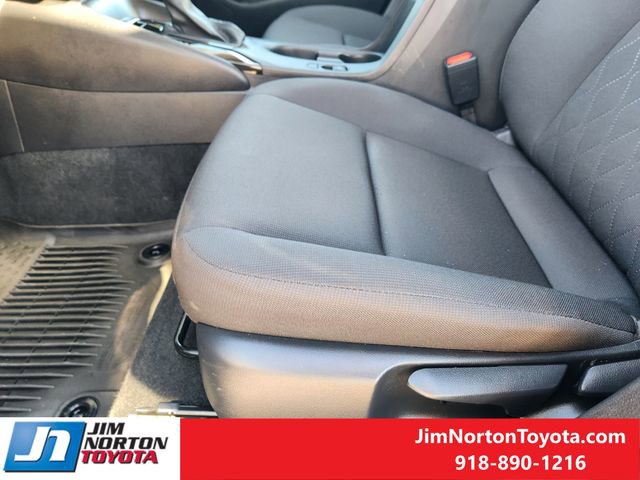 Used 2025 Toyota Corolla LE w/ LE Premium Package image 25