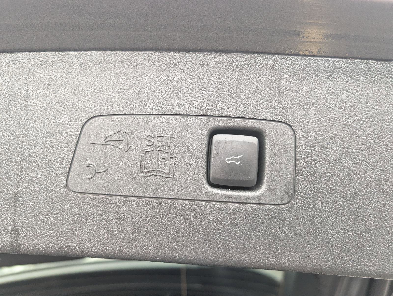 Used 2023 Lincoln Corsair Reserve image 22