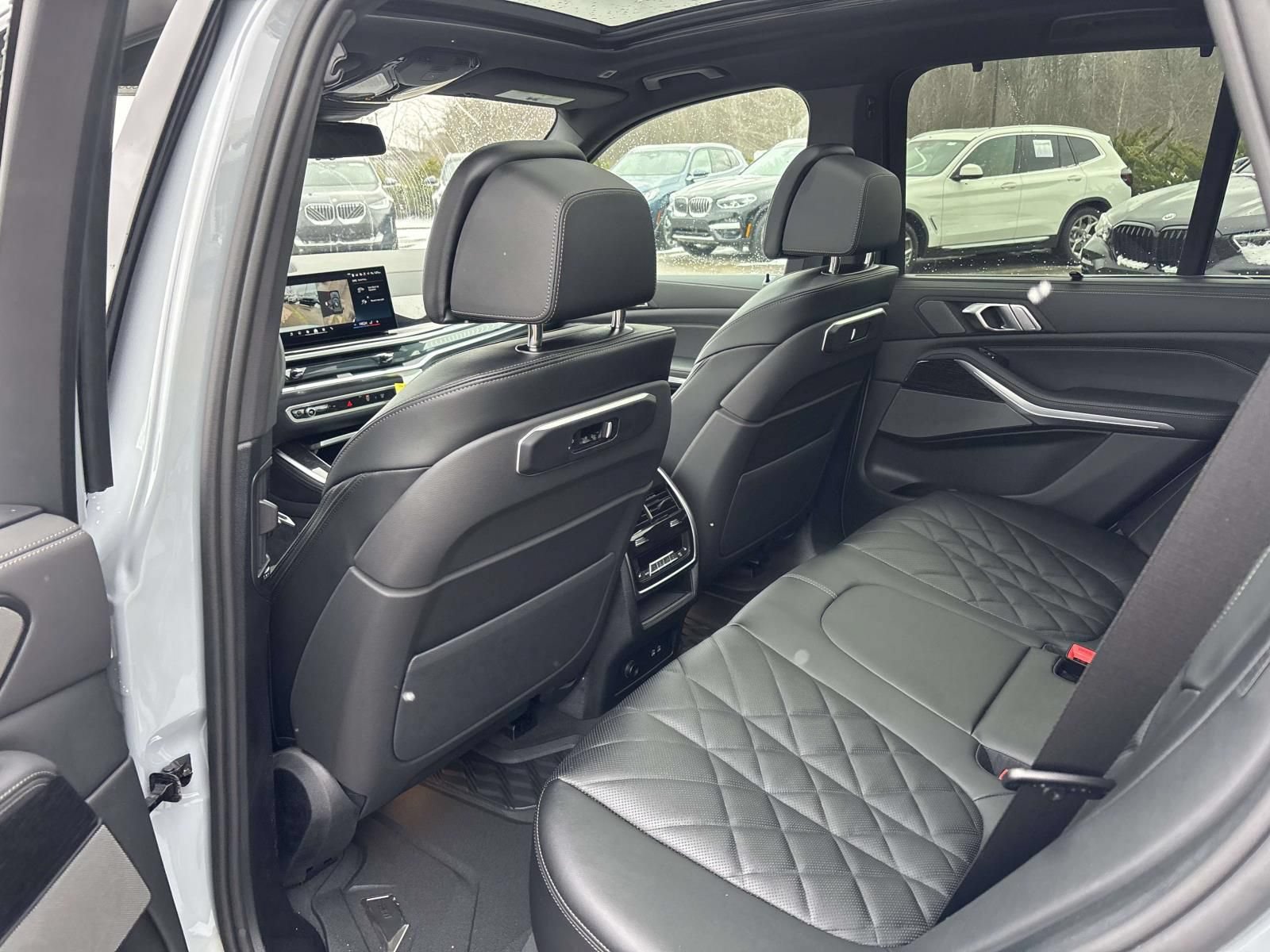 New 2026 BMW X5 xDrive40i w/ M Sport Package AWD/4WD image 28