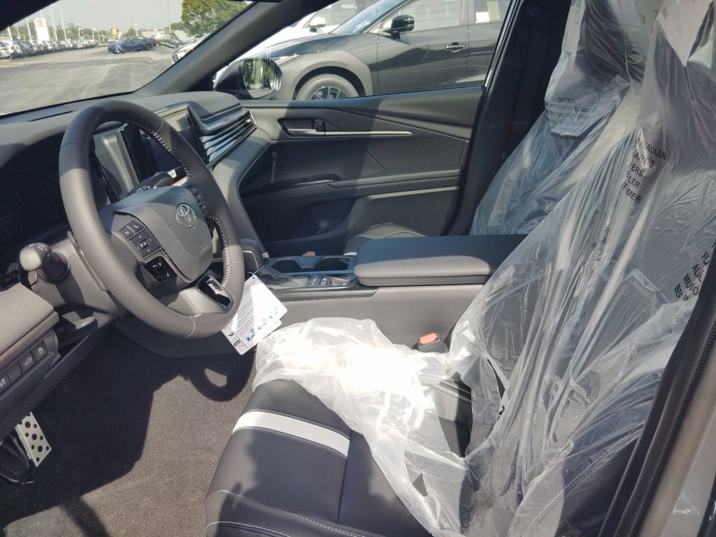 New 2026 Toyota Camry SE w/ Convenience Package AWD/4WD image 7