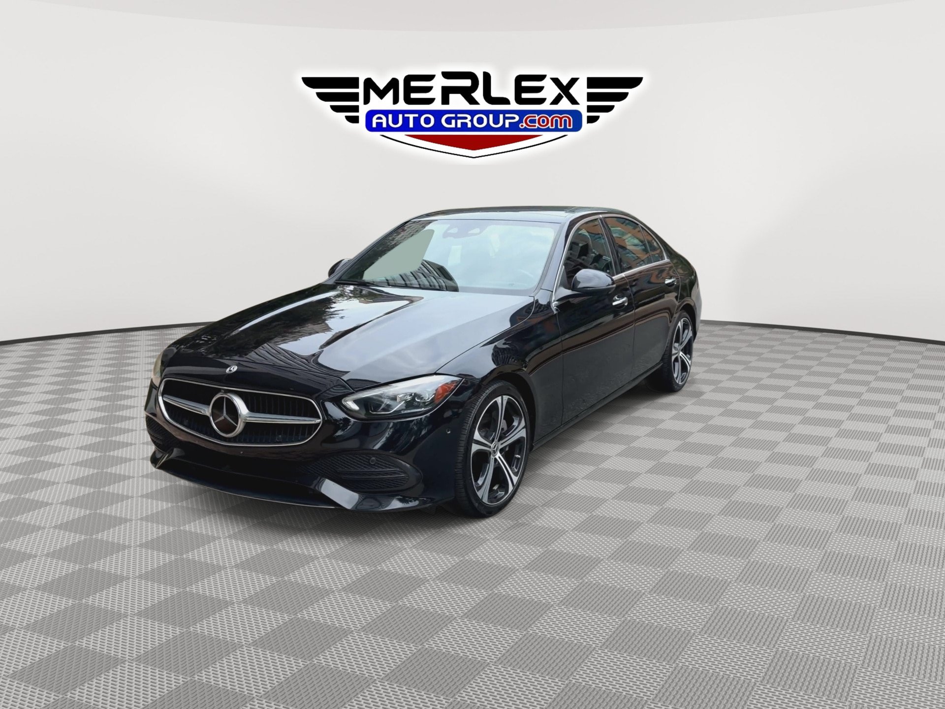 Used 2023 Mercedes-Benz C 300 Sedan image 4
