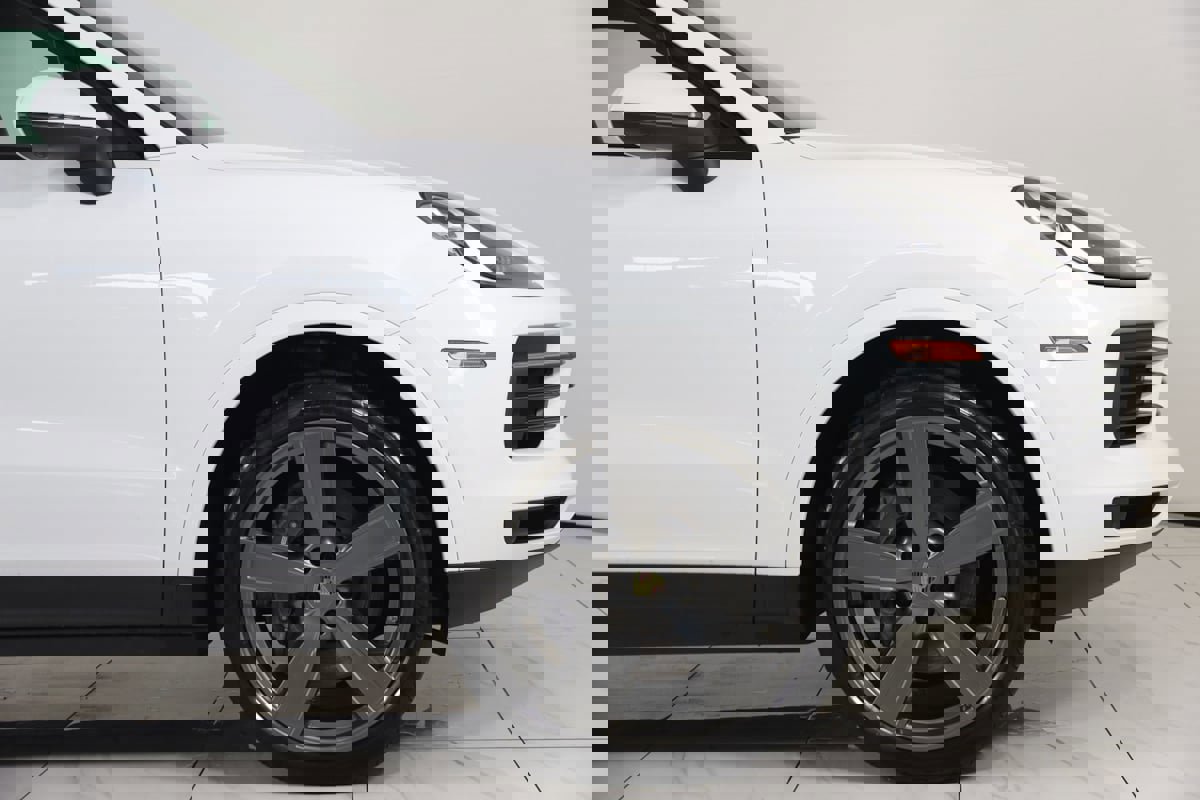 Used 2023 Porsche Cayenne image 81