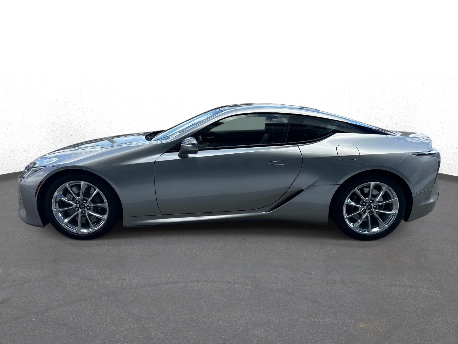 Used 2018 Lexus LC 500 Coupe w/ Touring Package RWD image 6