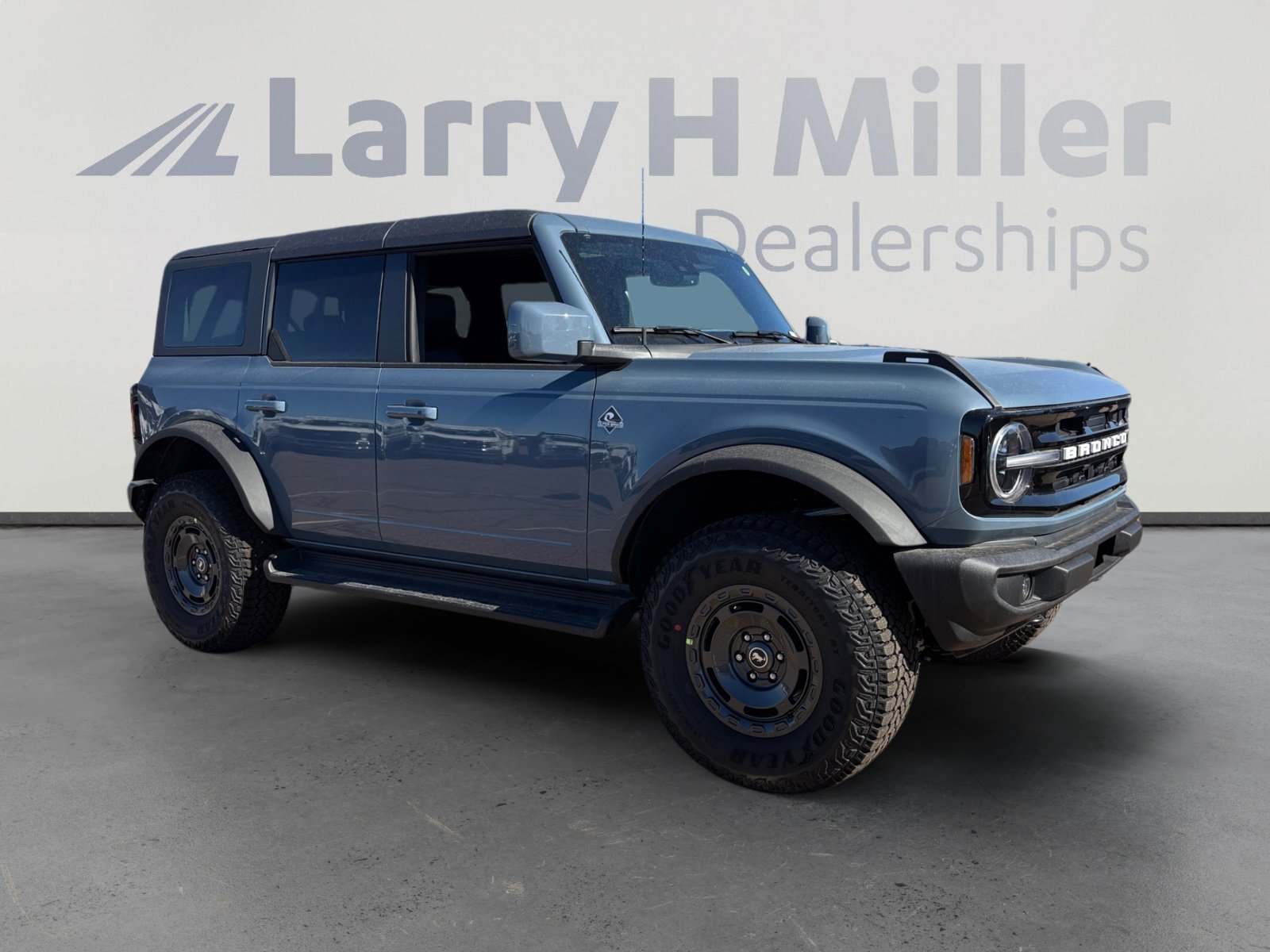 New 2025 Ford Bronco Outer Banks w/ Sasquatch Package image 7