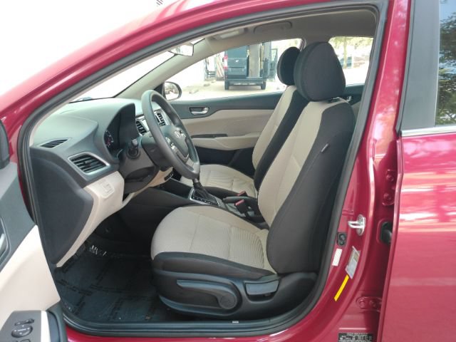 Used 2022 Hyundai Accent SEL FWD image 12