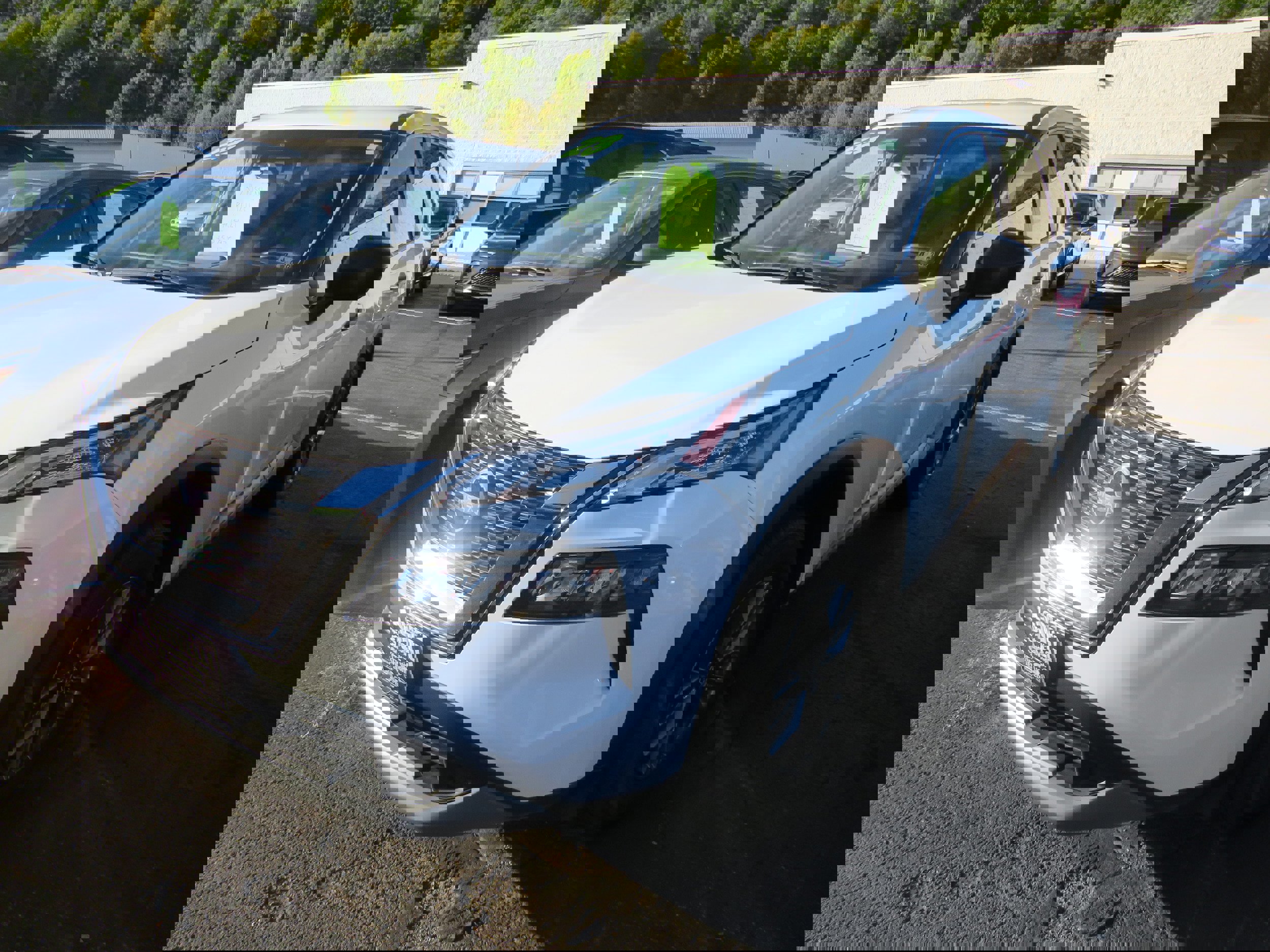 Used 2023 Nissan Rogue S image 4