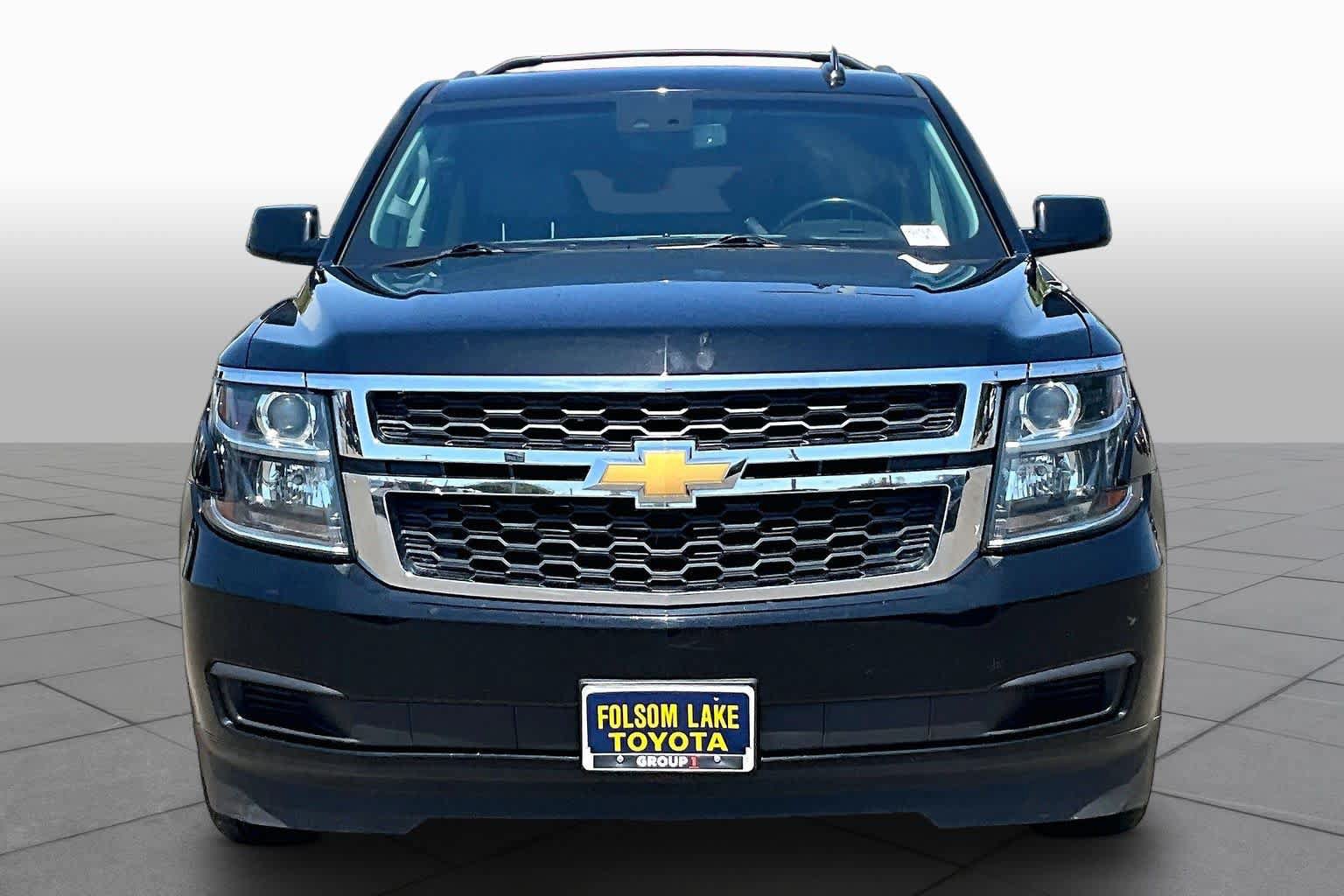 Used 2018 Chevrolet Suburban LT AWD/4WD image 3