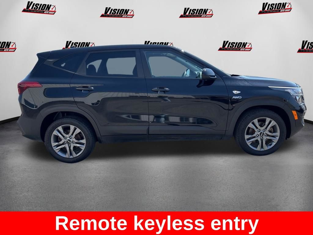 Used 2022 Kia Seltos LX AWD/4WD image 4