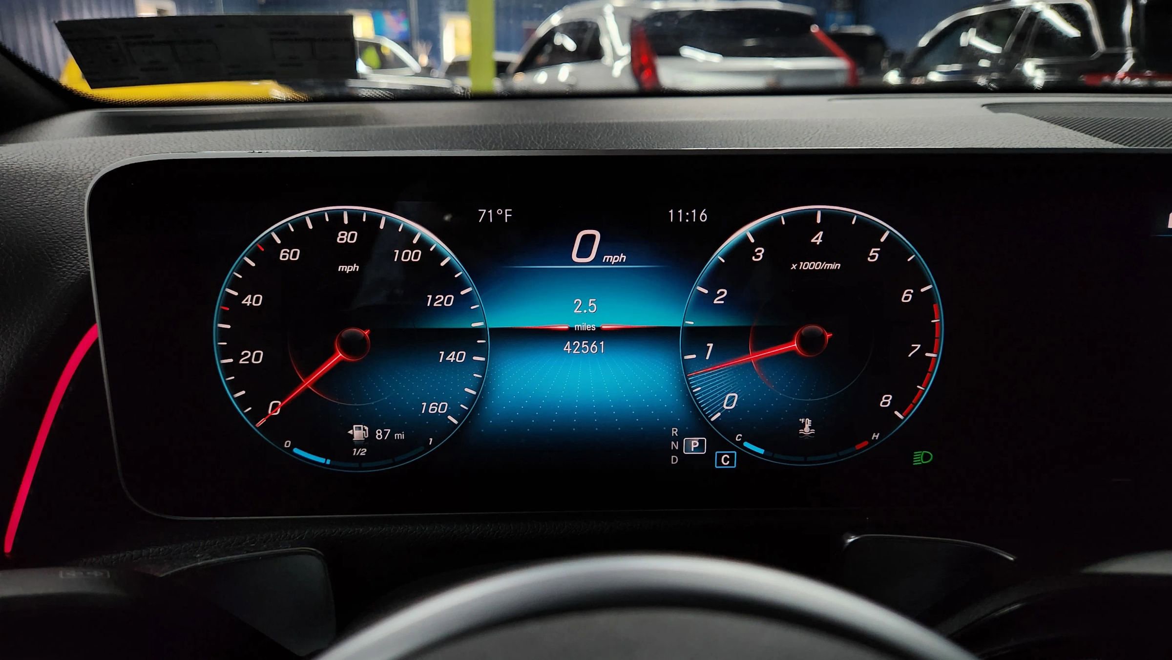 Used 2020 Mercedes-Benz GLB 250 4MATIC w/ Premium Package image 25