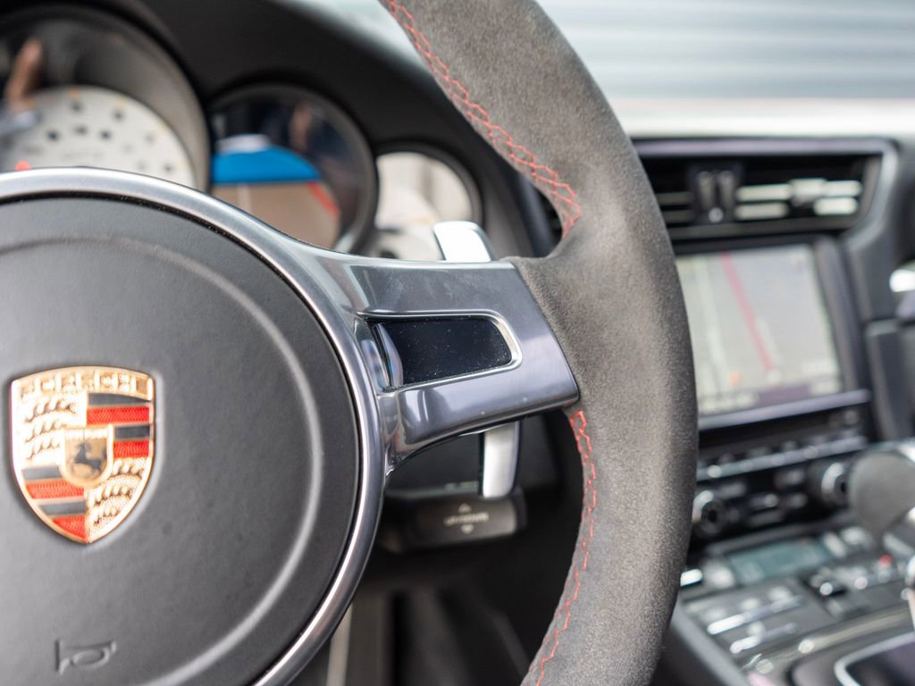 Used 2015 Porsche 911 GT3 image 21