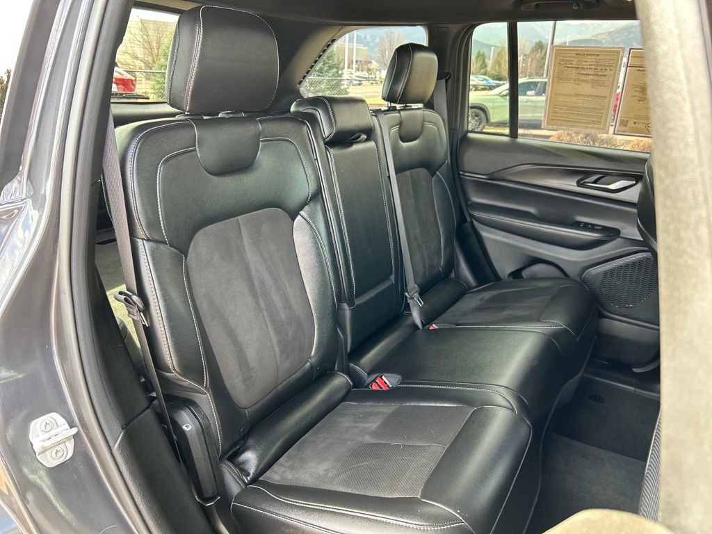 Used 2023 Jeep Grand Cherokee Altitude image 21