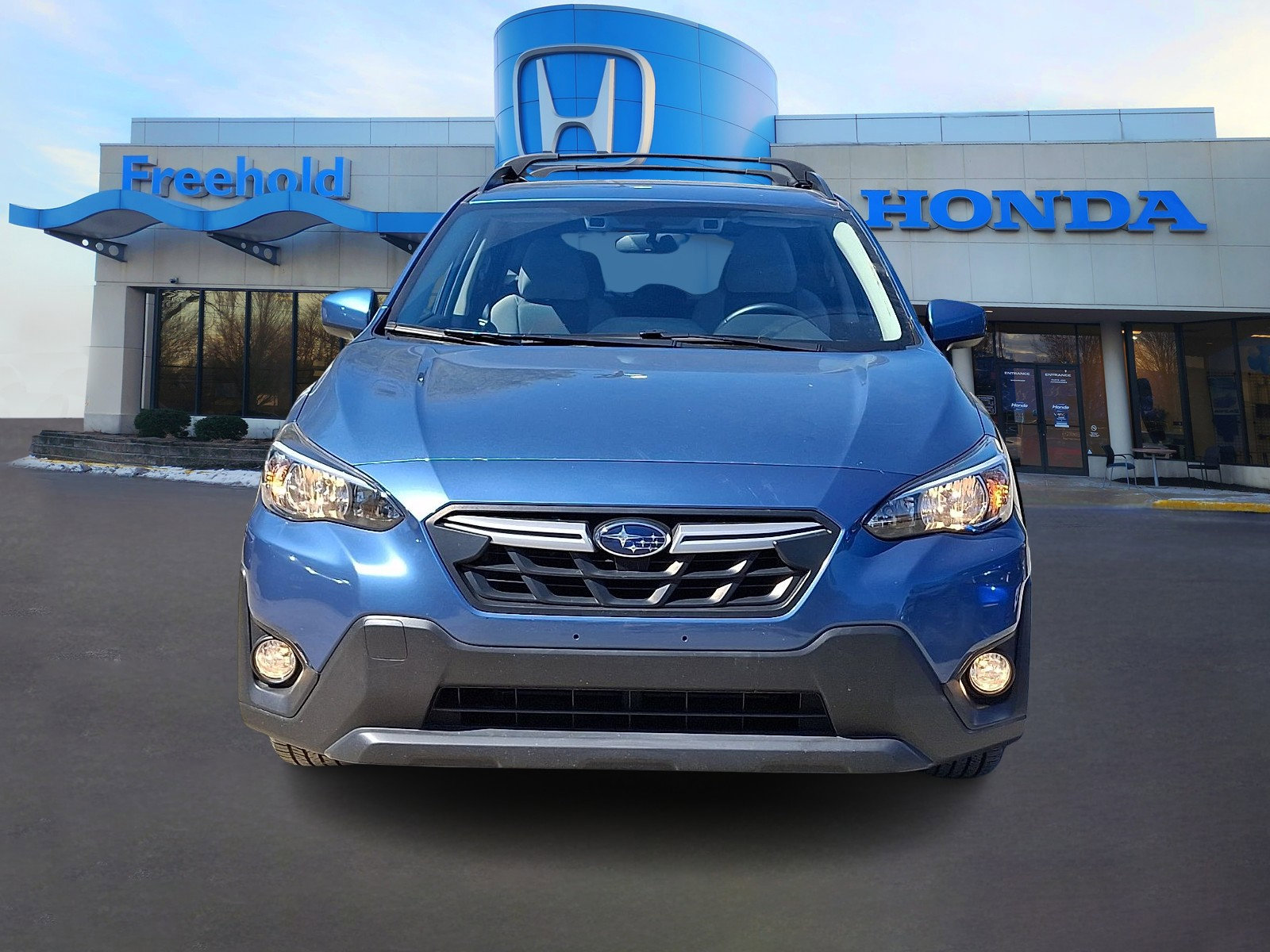 Used 2022 Subaru Crosstrek 2.0i Premium AWD/4WD image 2