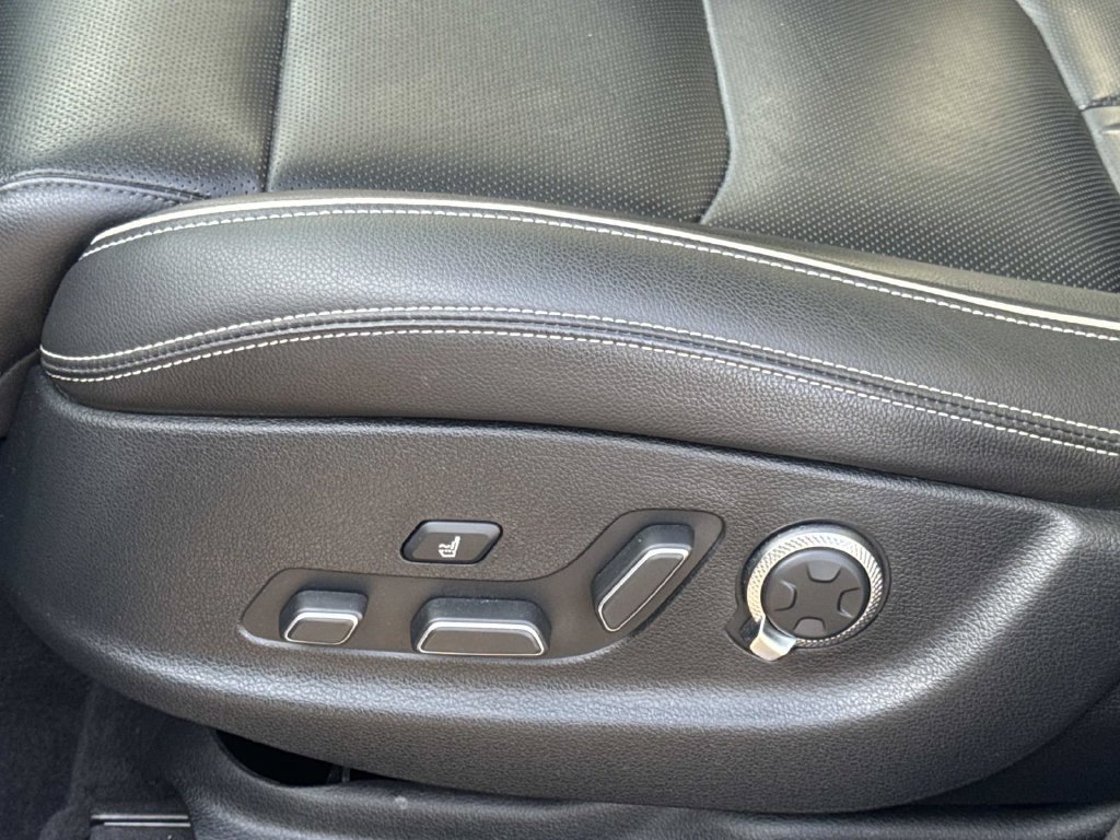 Used 2023 Genesis Electrified GV70 AWD/4WD image 18
