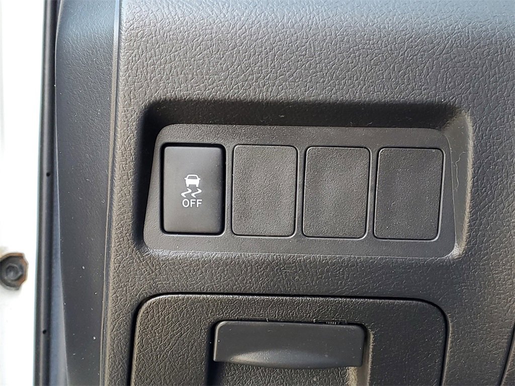 Used 2009 Pontiac Vibe GT image 17