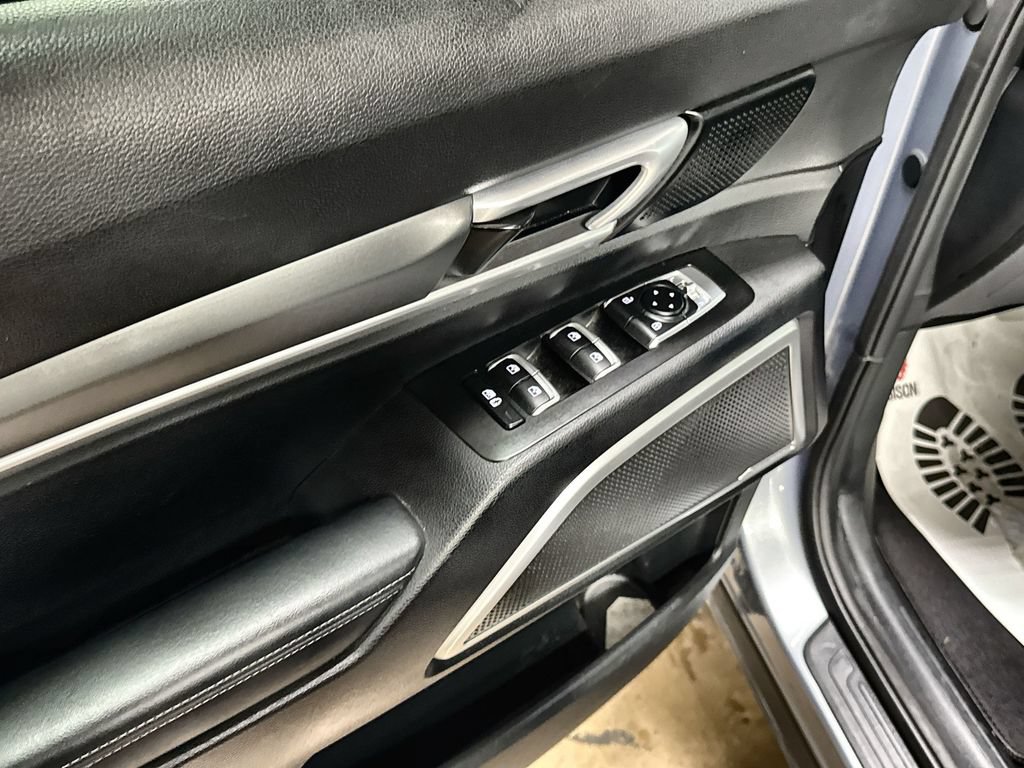 Used 2021 Kia Telluride S FWD image 14