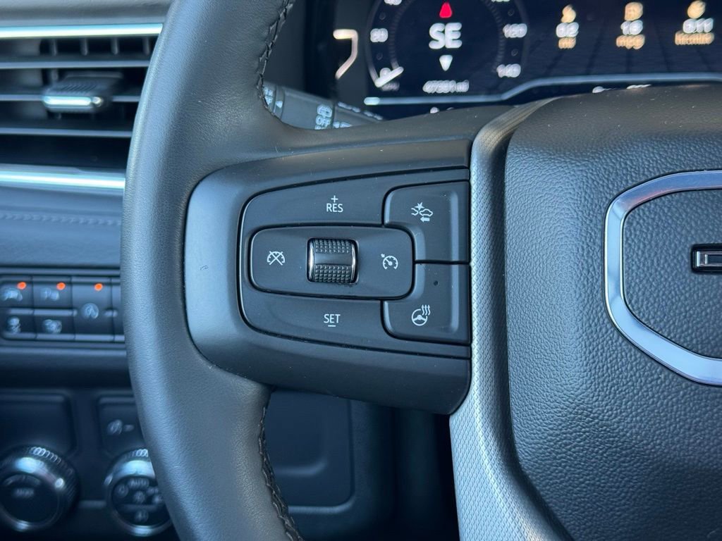 Used 2024 GMC Yukon XL Denali image 32