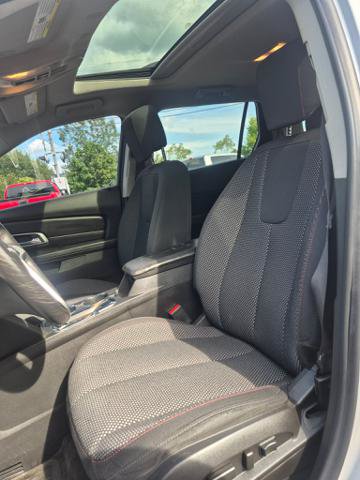 Used 2017 GMC Terrain SLE w/ Technology Package AWD/4WD image 10