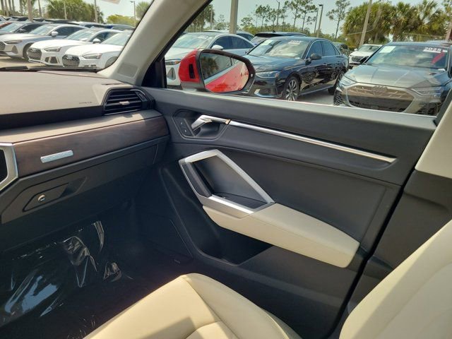 Certified 2025 Audi Q3 2.0T Premium Plus w/ Premium Plus Package image 14