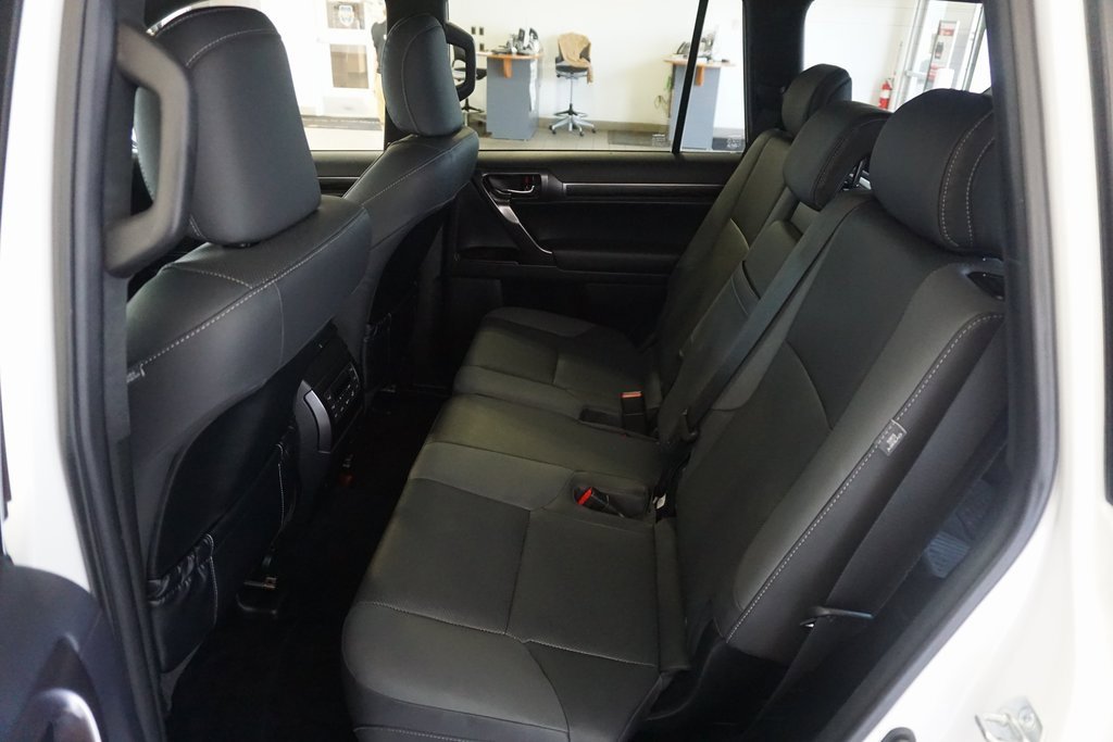 Used 2022 Lexus GX 460 w/ Black Line Special Edition image 23