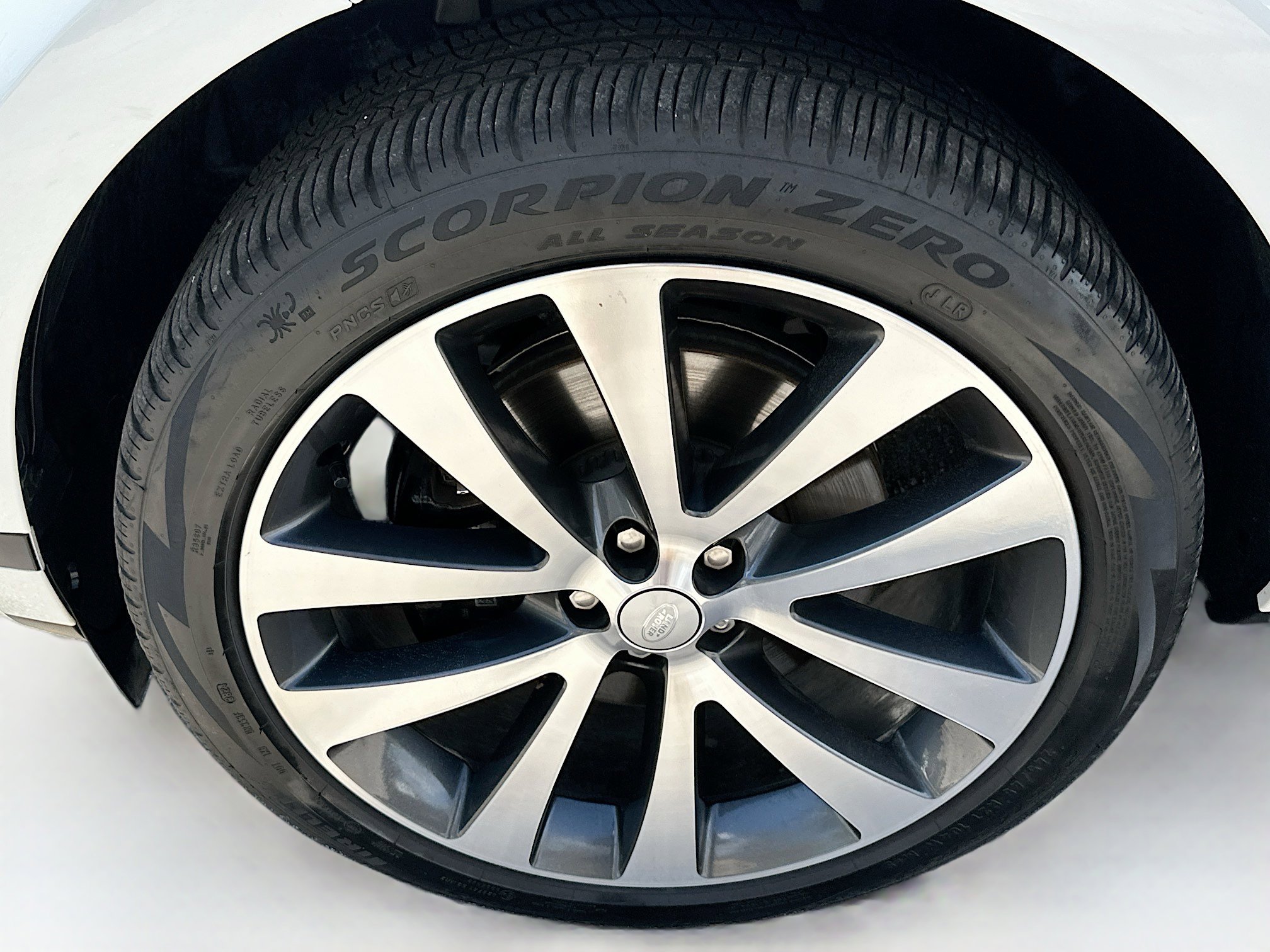 Used 2026 Land Rover Range Rover Evoque S image 34