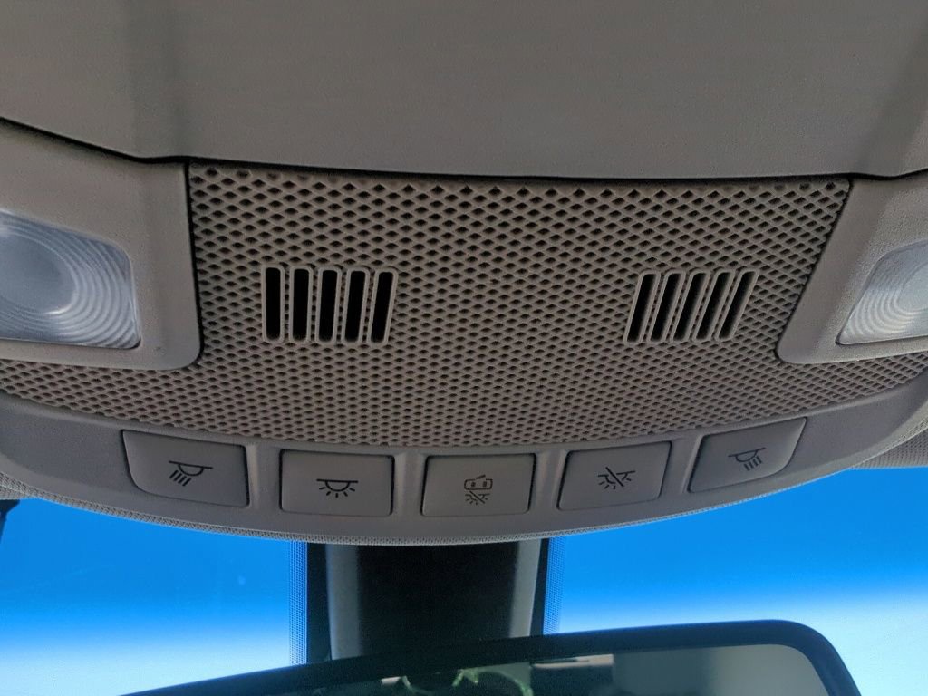 Used 2016 Lincoln MKX Select image 16