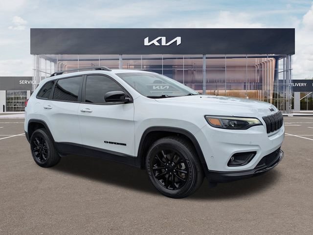 Certified 2023 Jeep Cherokee Altitude Lux AWD/4WD image 2