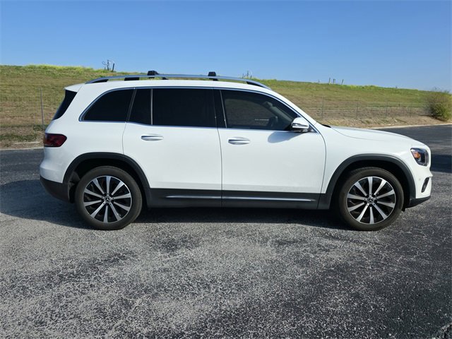 Used 2022 Mercedes-Benz GLB 250 4MATIC image 4