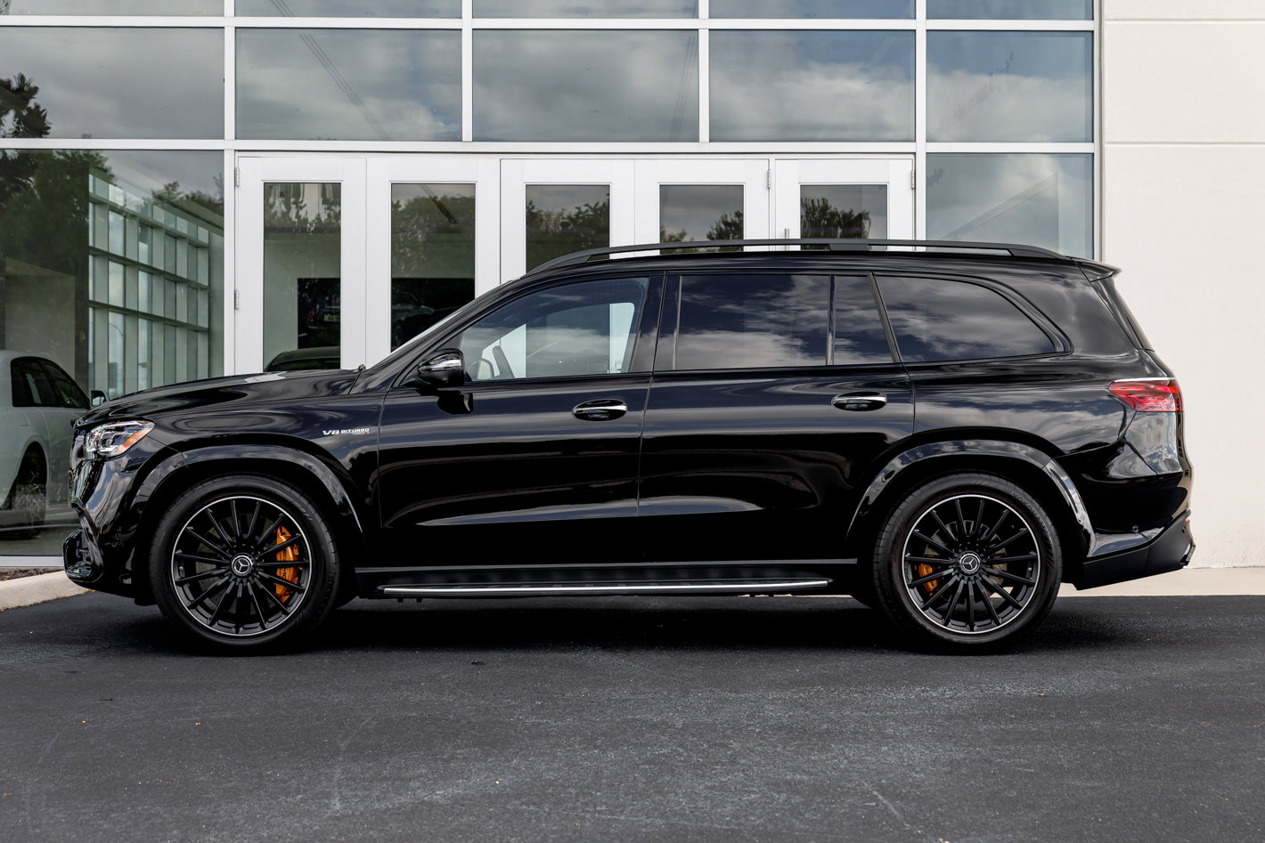 Used 2025 Mercedes-Benz GLS 63 AMG 4MATIC image 5