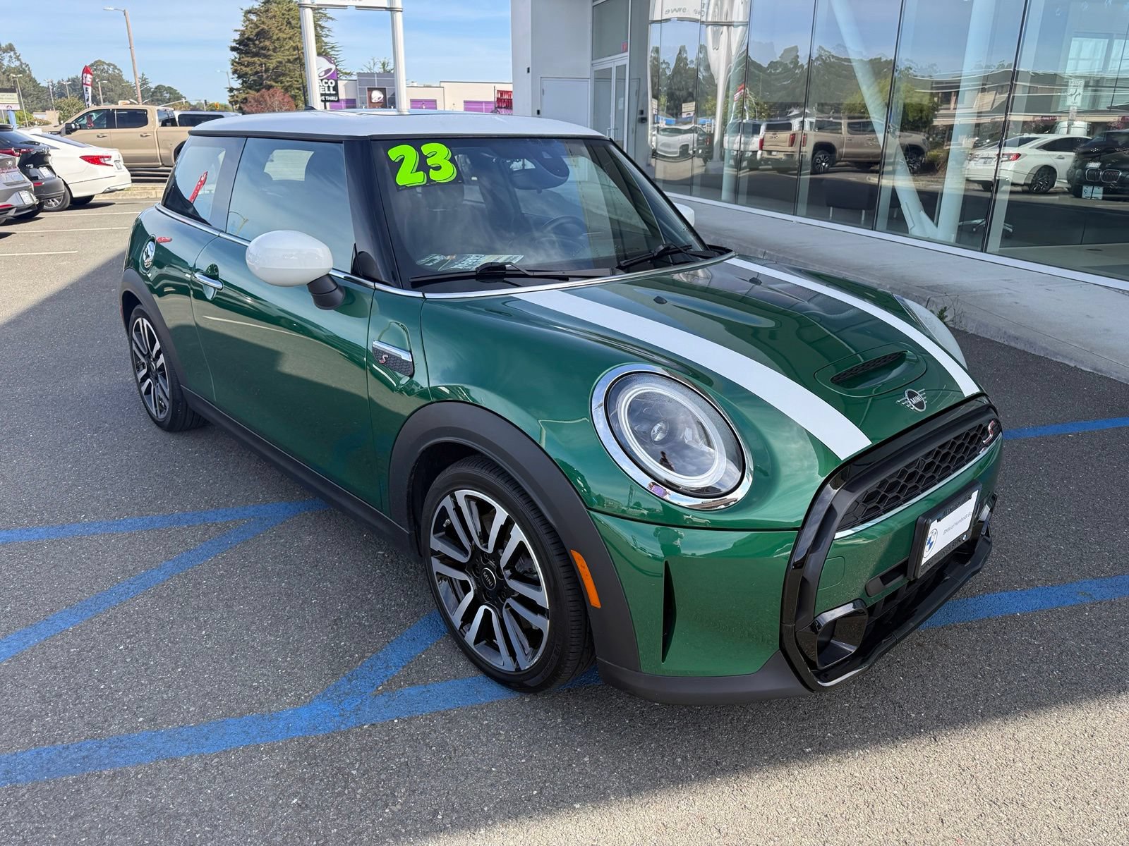 Used 2023 MINI Cooper S FWD image 2