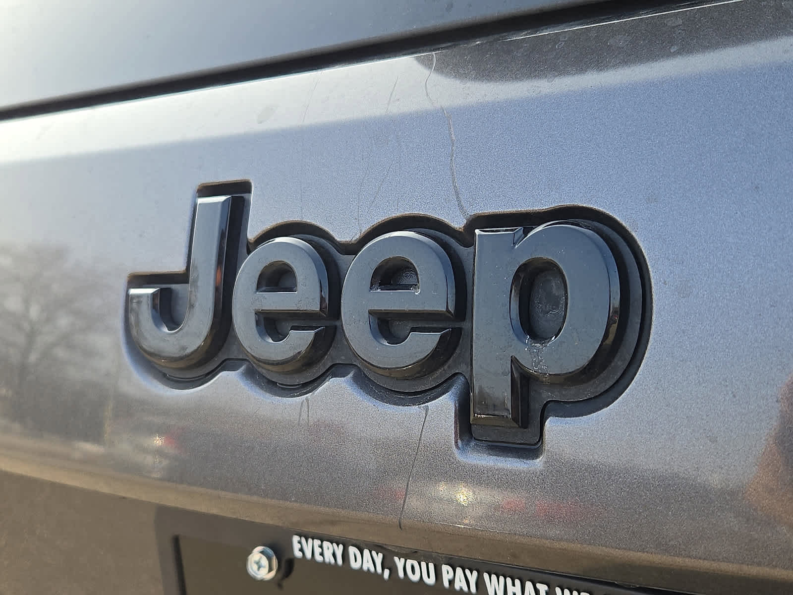 Used 2020 Jeep Grand Cherokee Altitude image 29