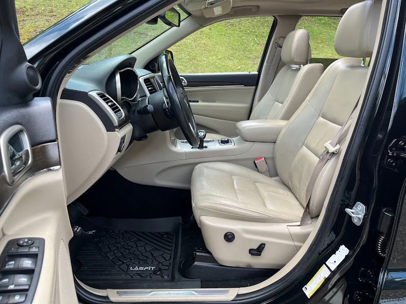 Used 2014 Jeep Grand Cherokee Limited AWD/4WD image 8