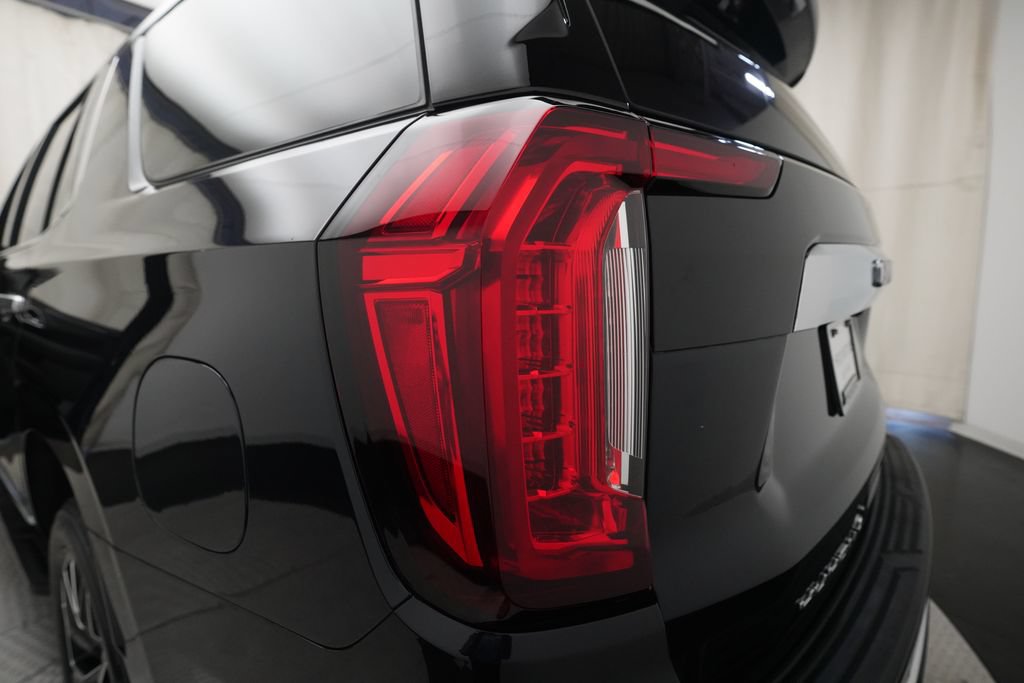 Used 2024 GMC Yukon SLT w/ SLT Luxury Package AWD/4WD image 33