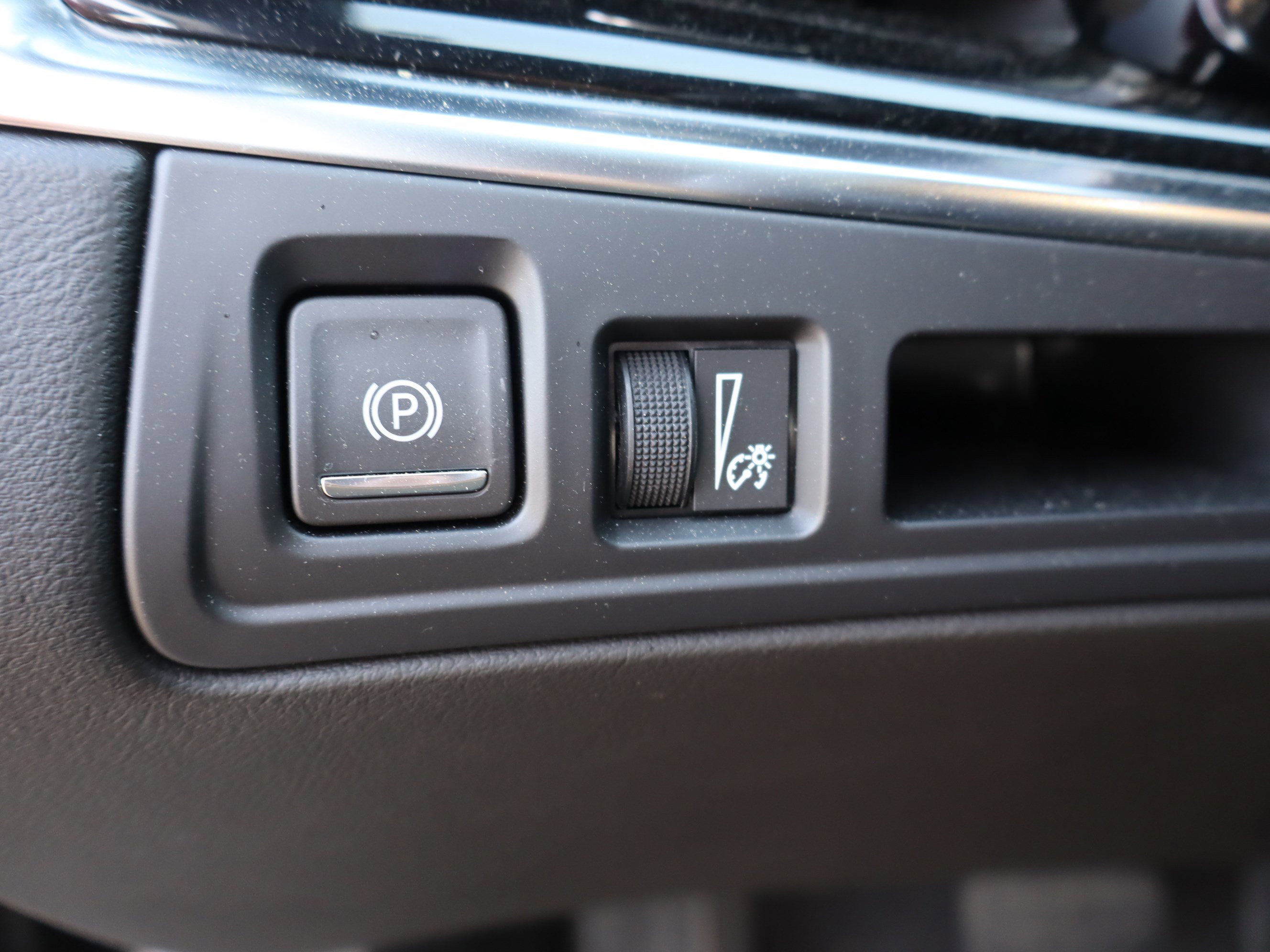 Used 2025 Cadillac XT6 Luxury image 19