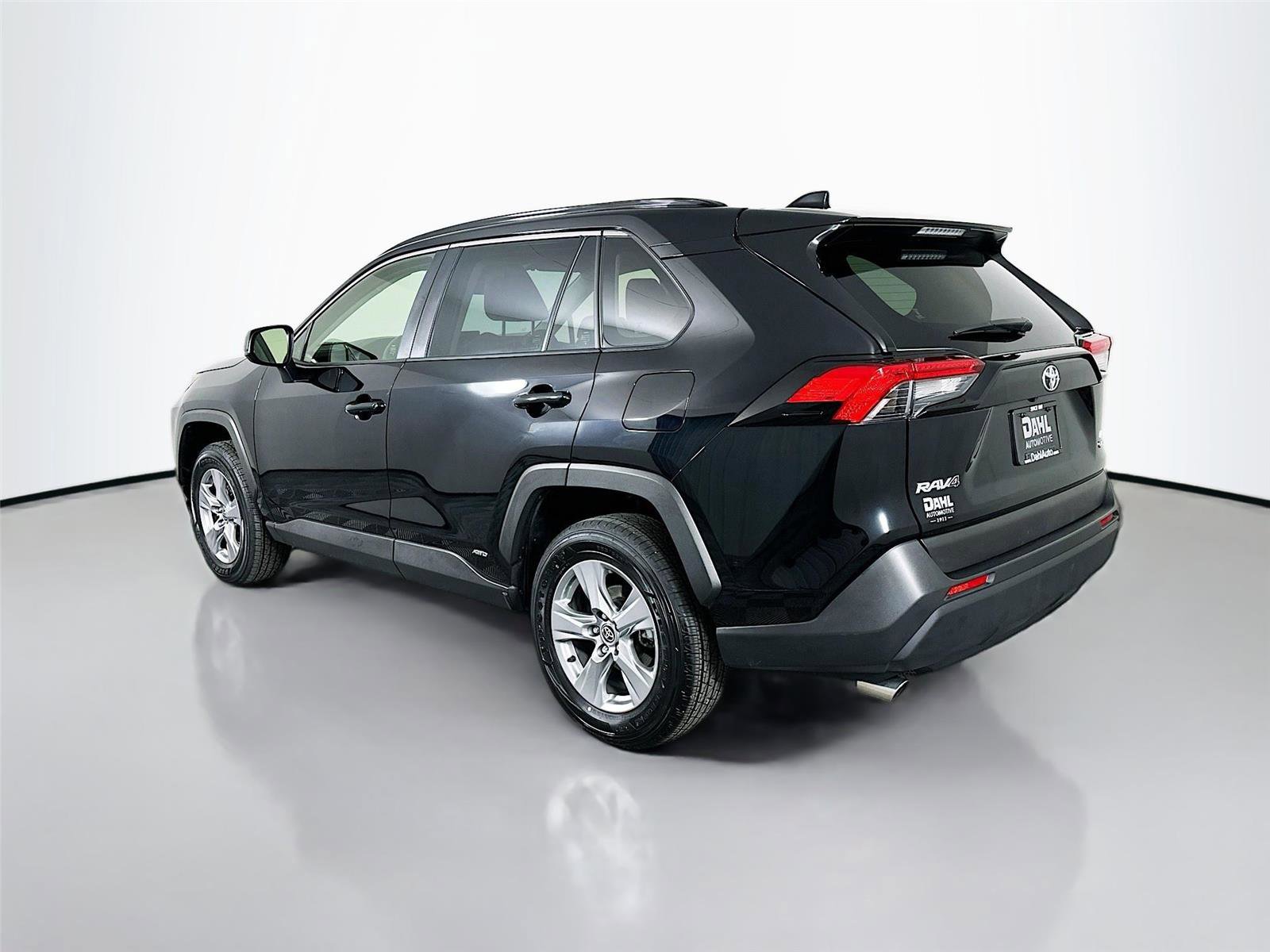 Certified 2025 Toyota RAV4 LE AWD/4WD image 10