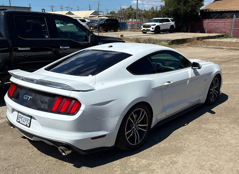 Used 2017 Ford Mustang GT Premium RWD image 5