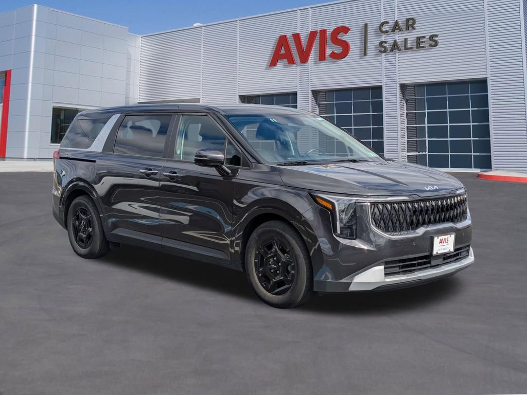 Used 2025 Kia Carnival image 3