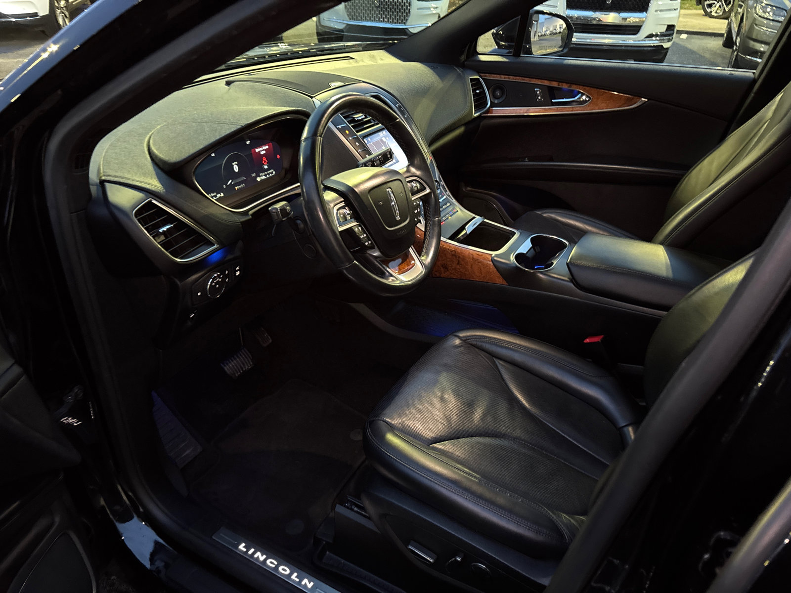 Used 2020 Lincoln Nautilus Reserve w/ Cargo Utility Package image 23