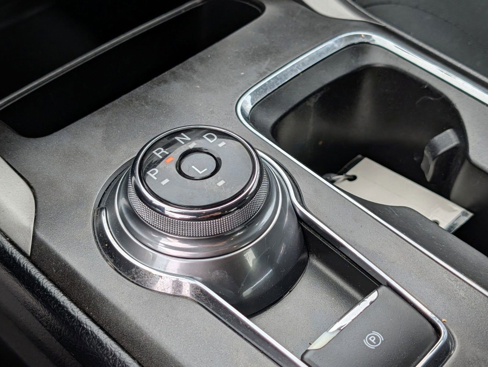 Used 2017 Ford Fusion SE image 8