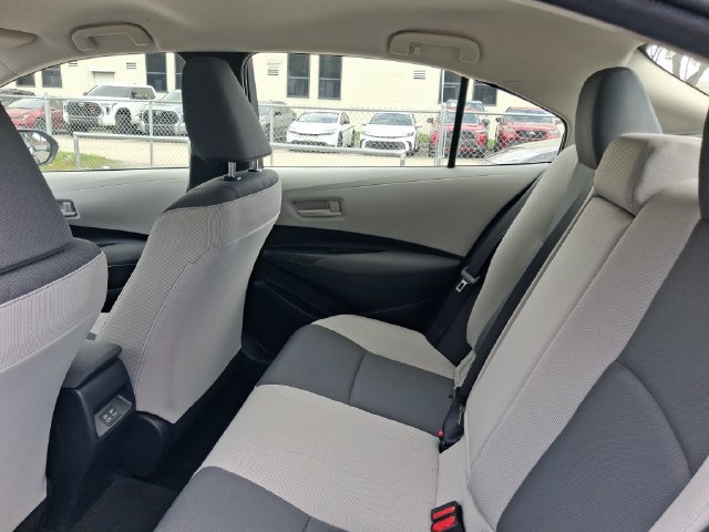 Used 2025 Toyota Corolla LE FWD image 6