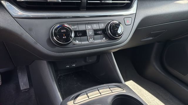 Used 2024 Buick Envista Preferred w/ Convenience I Package image 30